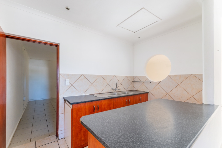 To Let 3 Bedroom Property for Rent in Levallia Western Cape